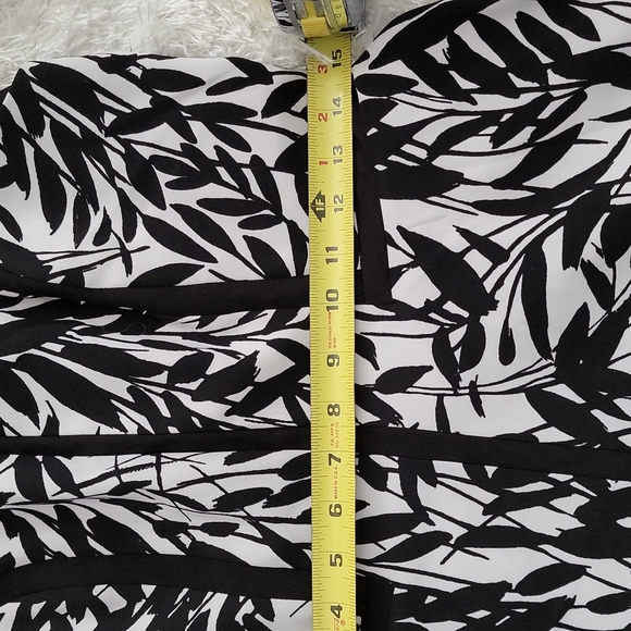 London Times Black & White Dress - Picture 7 of 7